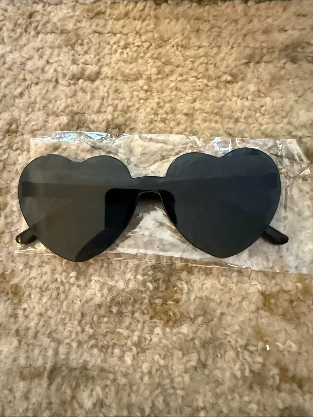 Heart-Shaped Black Sunglasses